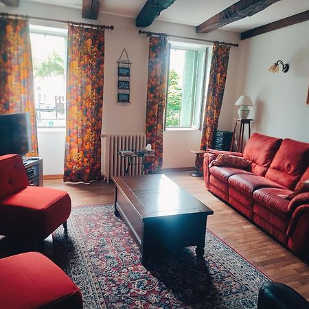 Maison Lafayette Saint-Geniez-dʼOlt Esterno foto